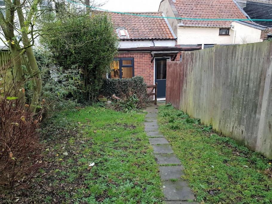 Cosy Cottage Blundeston Екстер'єр фото